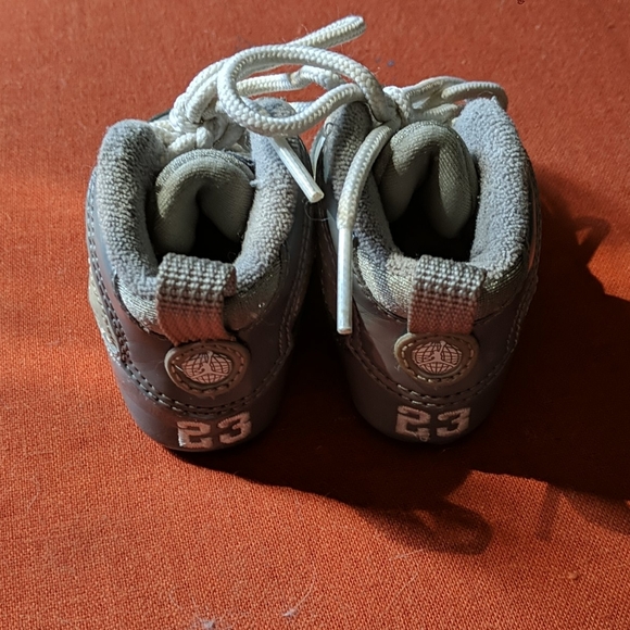 Shoes - Picture 2 of 2